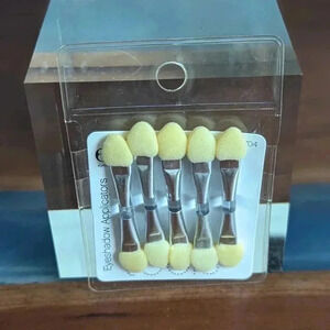 E.L.F. Eyeshadow Applicators (NWT)